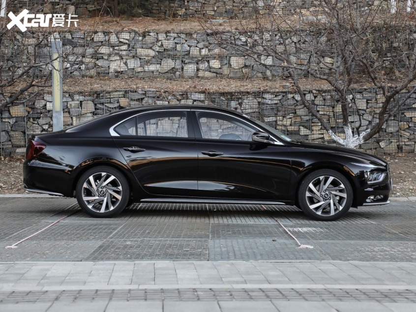 北京现代2021款名图