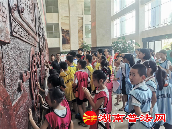 青少年1.jpg 青少年1.jpg