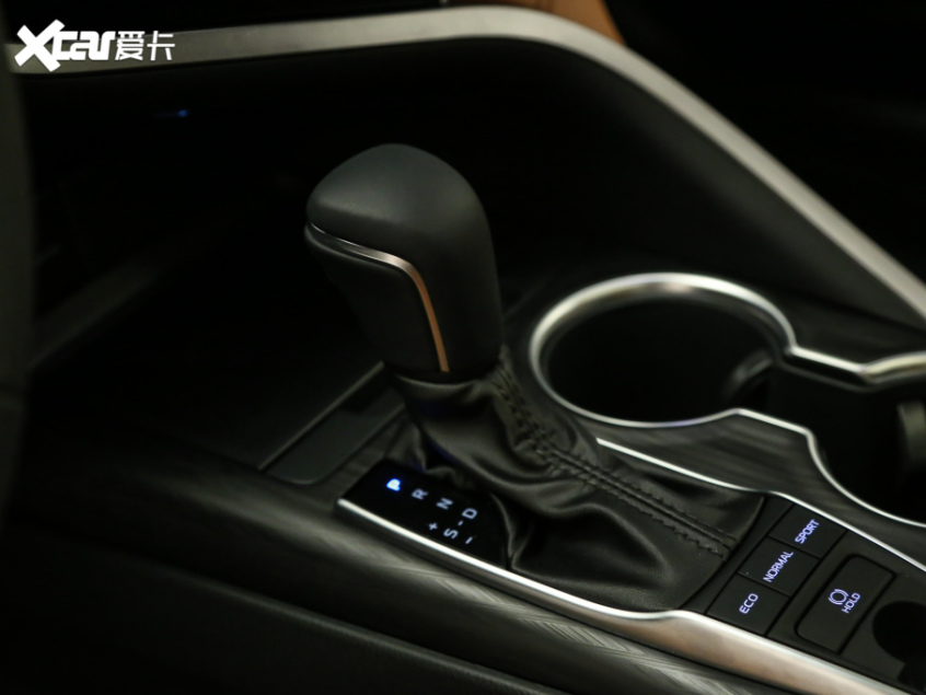 广汽丰田2021款凯美瑞