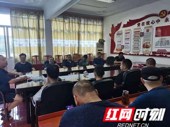 42fe76f090b3e977b5b8f3d5d07bde9.jpg 42fe76f090b3e977b5b8f3d5d07bde9.jpg