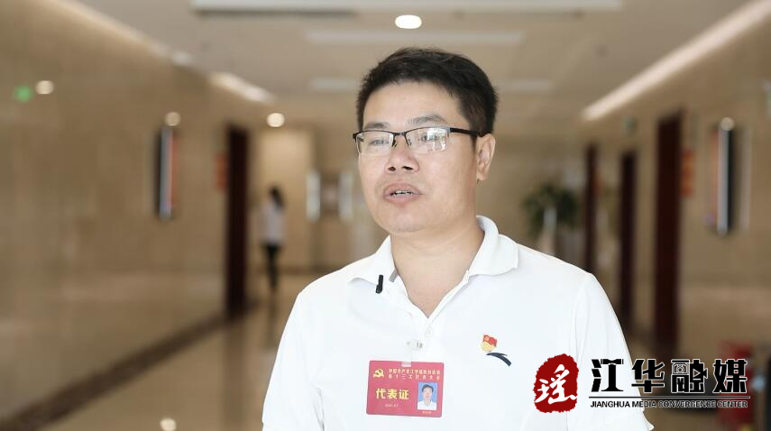 周治伟.jpg 周治伟.jpg