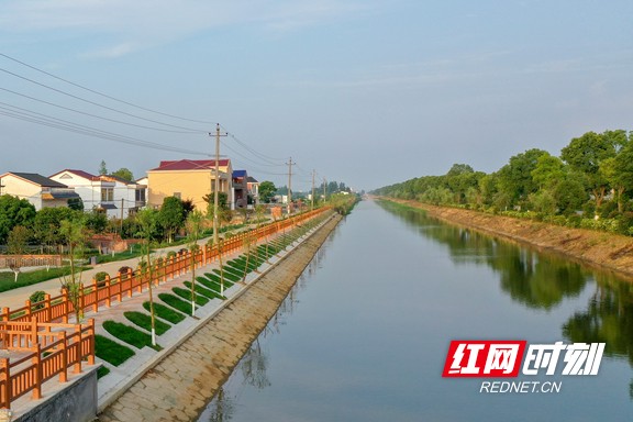 0d438c55b875469583b1b9ab1b7f9d6d.marked.jpg 0d438c55b875469583b1b9ab1b7f9d6d.marked.jpg