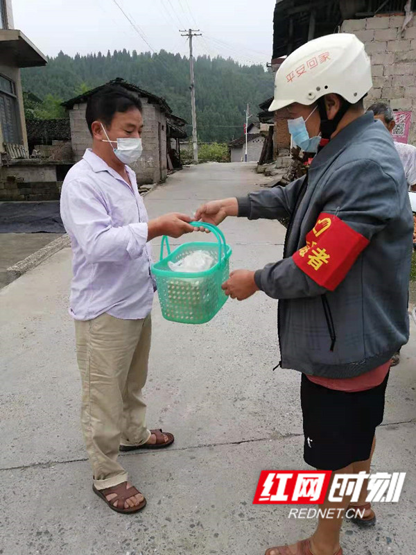 送豆腐_副本.jpg
