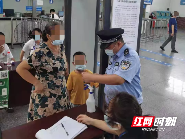 把好“出入关”，守好“南大门”——记大祥区百春园派出所“老黄牛”罗仲平_邵阳头条网