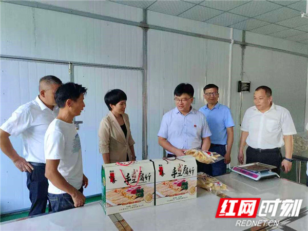 科技2.jpg
