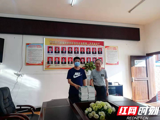55670345f189351ac33958593e09529_副本.jpg