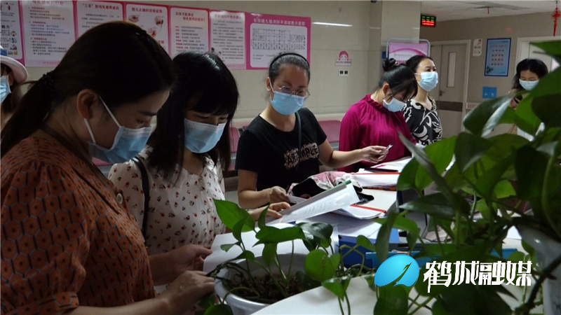 市考核评估组深入鹤城区评估验收健康促进区建设（半成品）.mp4_20210903_170943.667.jpg