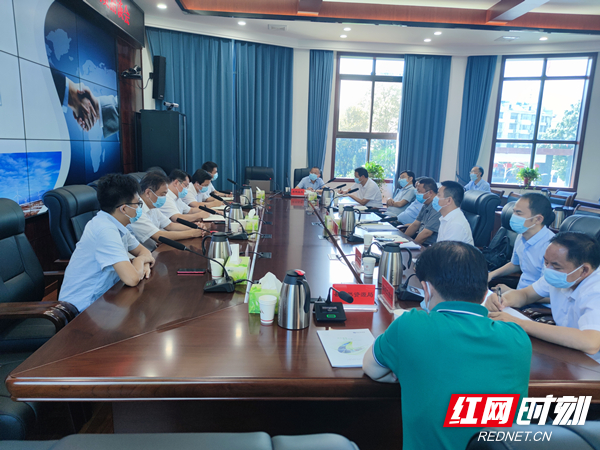 座谈会2.jpg