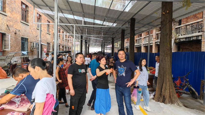 城西街道集中整治三号马路临时农贸市场_邵阳头条网
