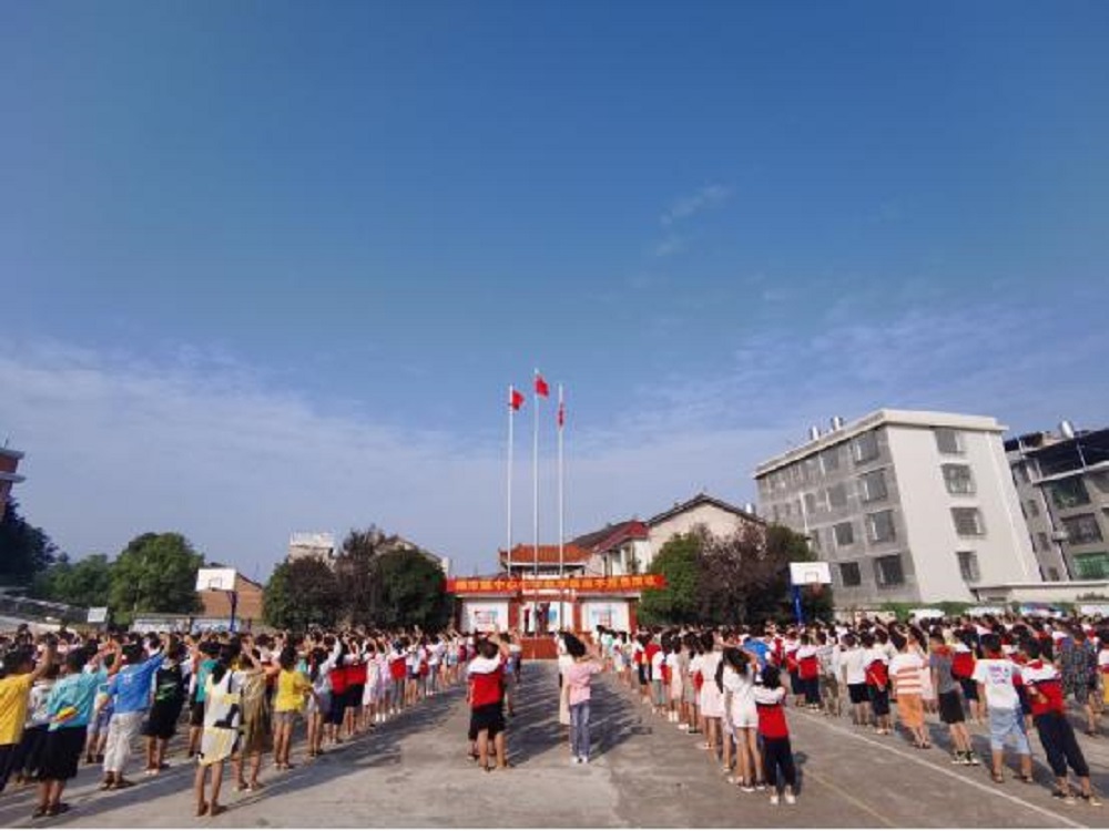 杨市镇中心小学开展防溺水应急演练活动