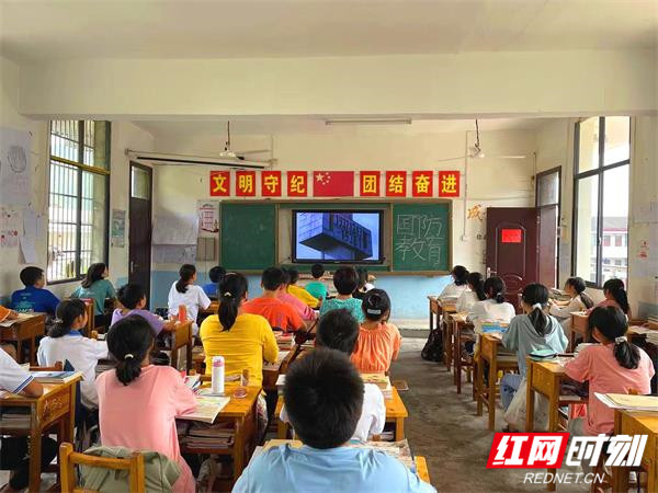 国防教育01.jpg