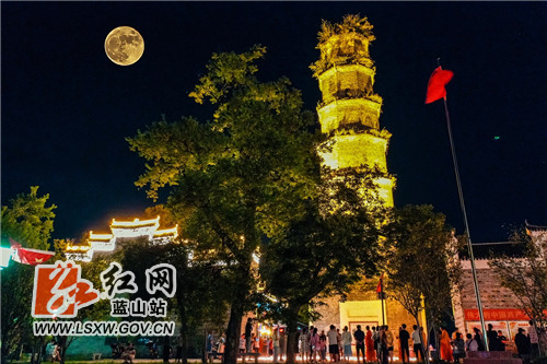蓝山：中秋月圆 (2).jpg