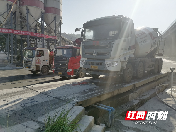 源头企业货车过磅检测场景.jpg 源头企业货车过磅检测场景.jpg