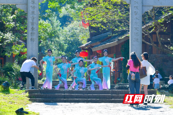 文创开场 桃花源国庆长假第一天精彩纷呈