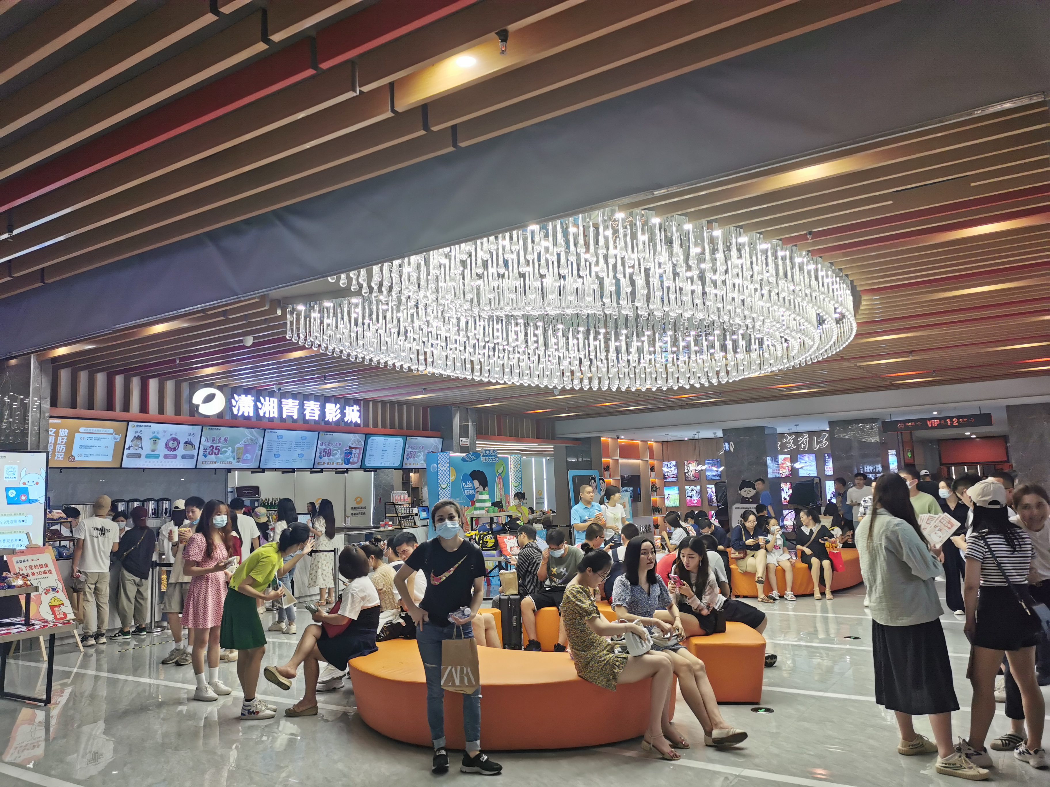 截至7日18时，悦方IDMALL的潇湘青春影城，国庆长假累计吸引13271人次观影。均为长沙晚报全媒体记者 刘捷萍 摄