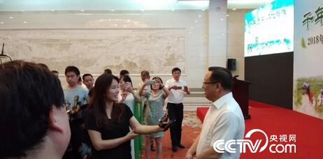 怀化市市长就碣滩茶产业发展接受央视农业节目采访