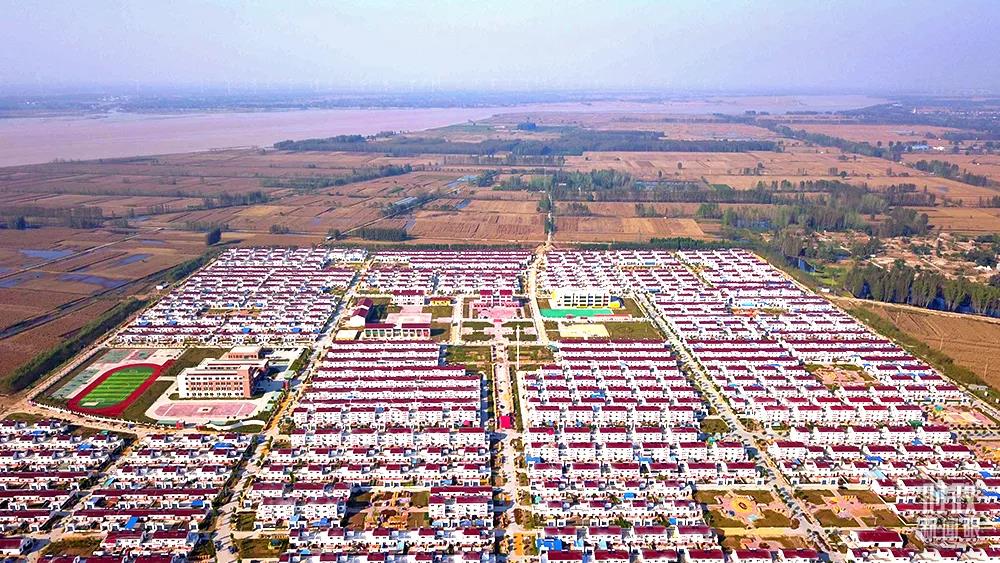 时政新闻眼丨习近平东营考察第二天，看懂“变迁”背后的中国“密码”