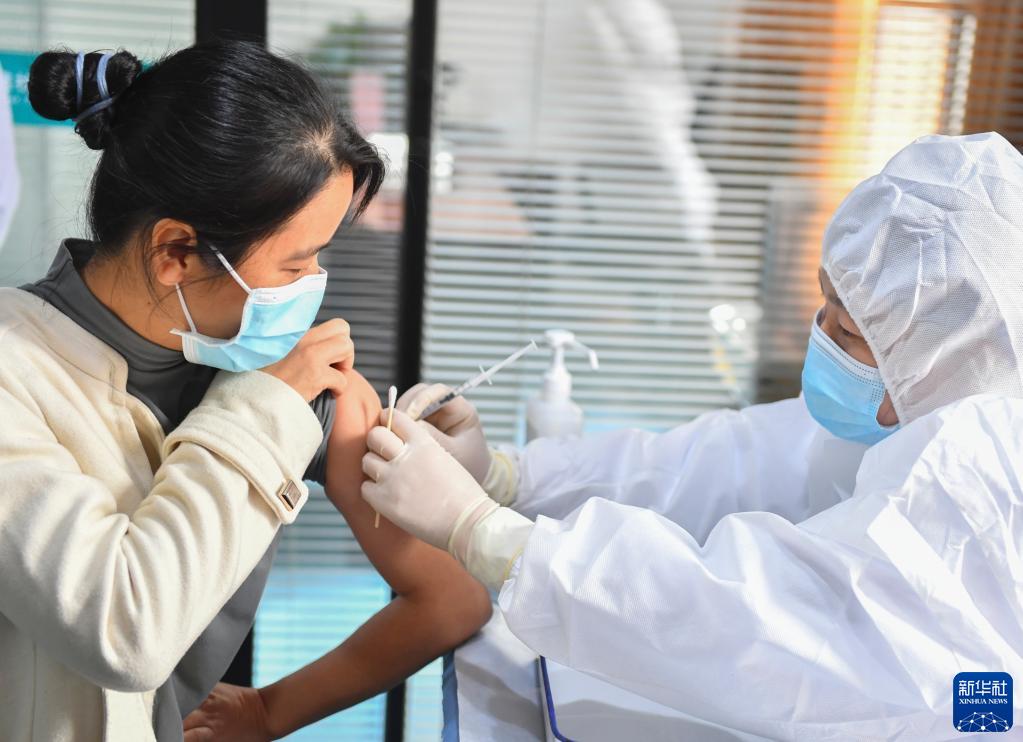 长沙：有序开展新冠疫苗加强针接种