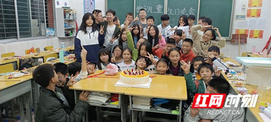 留守晚会_张家界.jpg