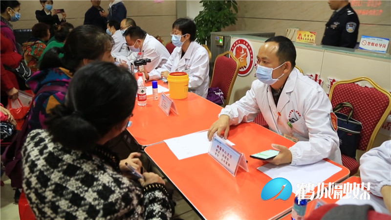 锦溪社区开展老年健康义诊活动.mp4_20211101_173853.866_副本.jpg