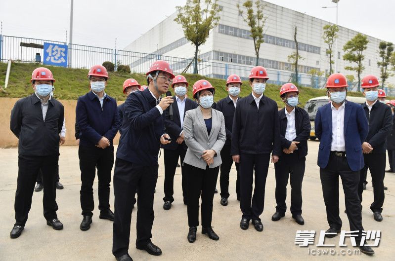 11月3日下午，省委常委、市委书记吴桂英在望城区（望城经开区）调研经济社会发展情况。长沙晚报全媒体记者 余劭劼 摄