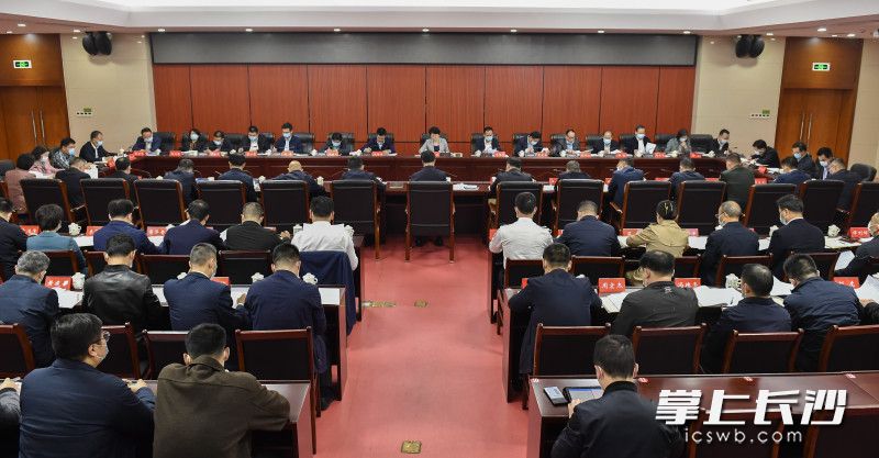 调研中，吴桂英主持召开座谈会。长沙晚报全媒体记者 余劭劼 摄