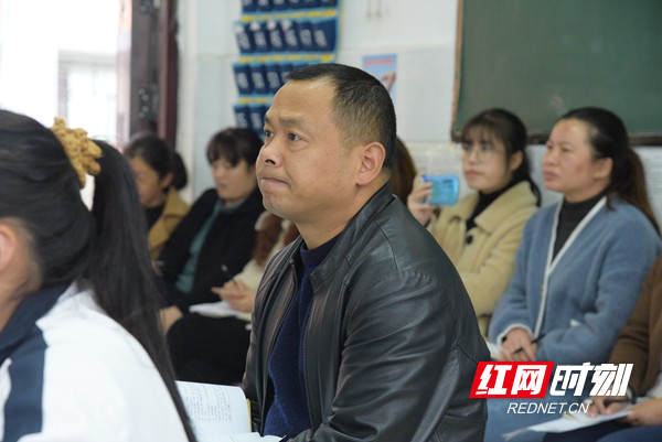 听课教师现场。.jpg