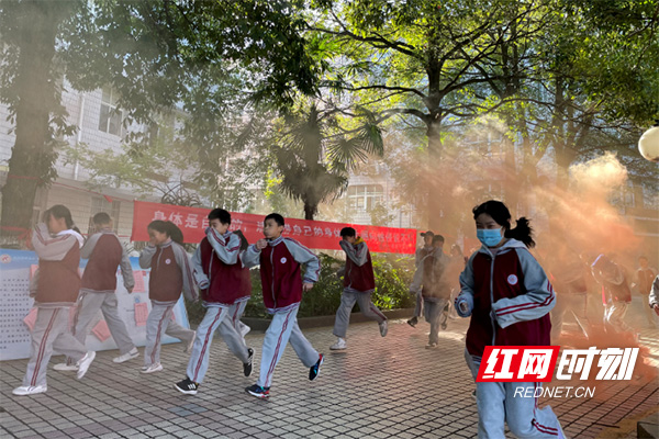 淞南中学开展消防安全暨应急疏散演练_小学·初中_株洲站