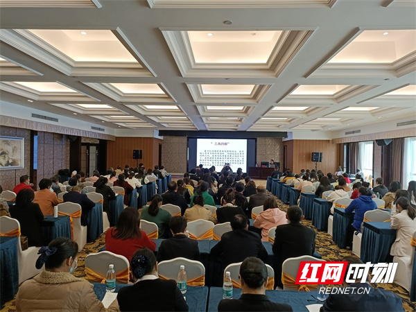图四燕泉街道学习贯彻市第六次党代会精神宣讲现场.jpg