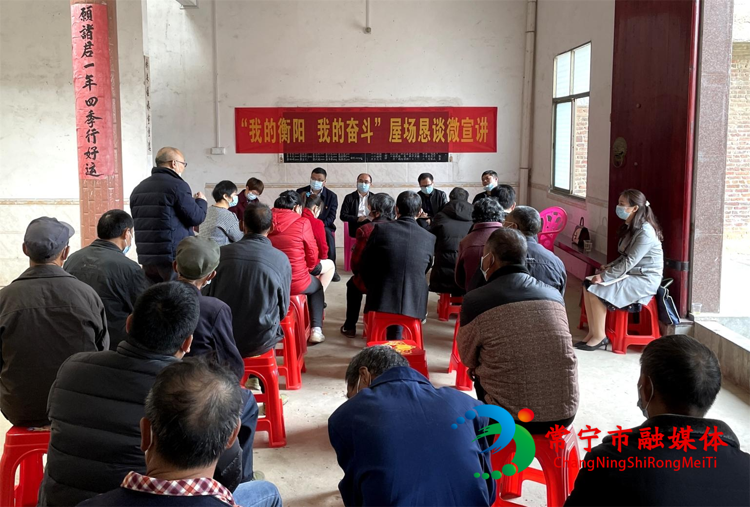 何旭明1.jpg
