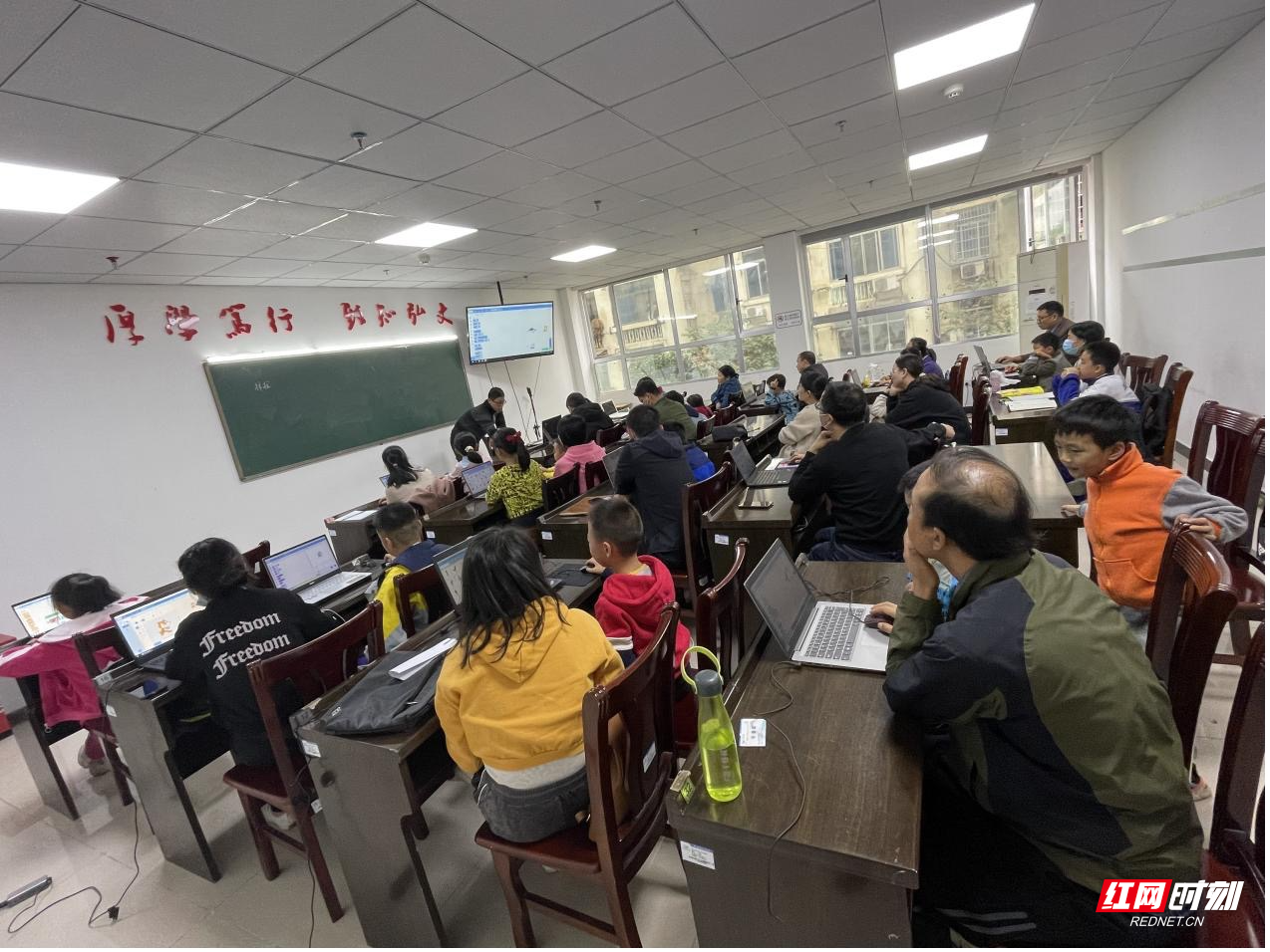 图片 1.jpg 图片 1.jpg