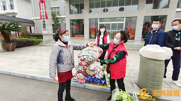 烤火被-红1.jpg