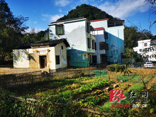 宁远：从“无处安放”到“变废为宝”    打造农村生活垃圾治理“宁远模式”03_副本500.jpg
