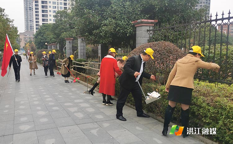 清理绿化带.jpg