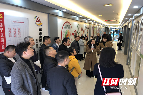 进市场.jpg 进市场.jpg