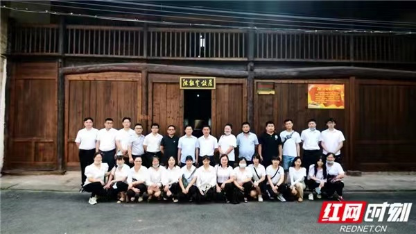 d27566f02d42af52245f9a02e50150a_副本1.jpg