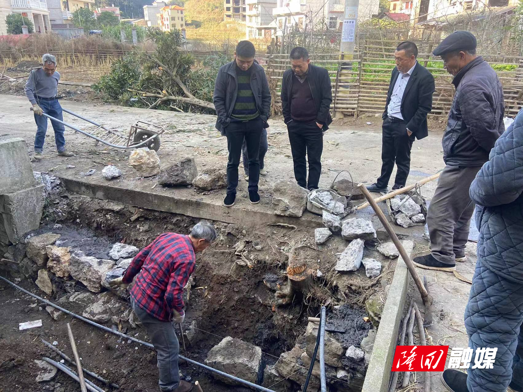 8aa274f36446498e6ee15309689a214.jpg 8aa274f36446498e6ee15309689a214.jpg