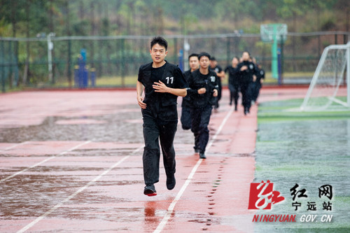 宁远：实战考核炼精兵  以考促训催奋进01_副本500.jpg