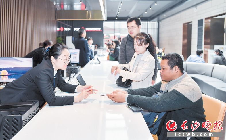 　　高质量机构编制工作助力中国（湖南）自由贸易试验区长沙片区办事窗口提质增效。