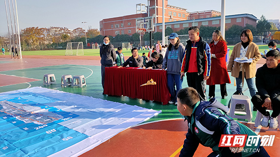 湖南省青少年体育模型教育竞赛在张家界天门小学举行