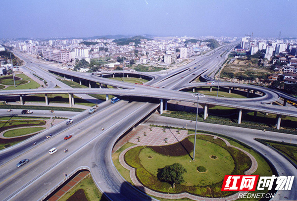 2000年的琵琶王立交桥.jpg