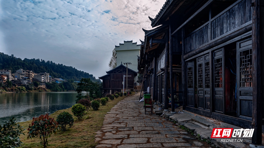 红军街 吴庆革 摄.jpg