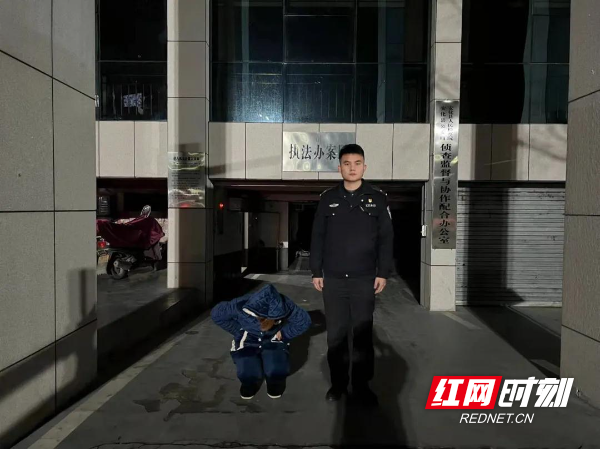 3. 批发店主黄某被执行治安拘留.jpg 3. 批发店主黄某被执行治安拘留.jpg