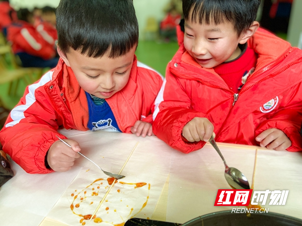 画糖画。.jpg 画糖画。.jpg