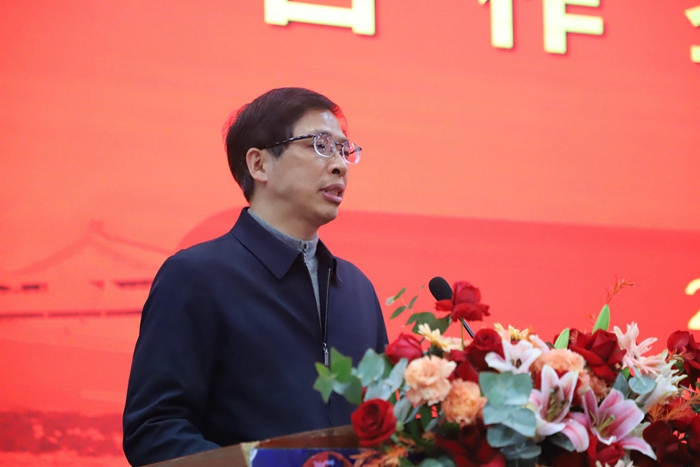 湖南省教育厅职业教育与成人教育处处长崔书芳 (2).jpg