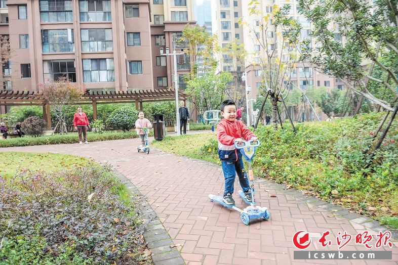 　　一处处保障性住房小区在雨花加速建设，托举起更多人的“安居梦”。 陈飞  摄