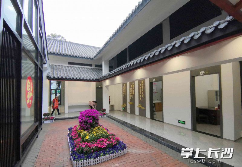 游客服务驿站内部环境。