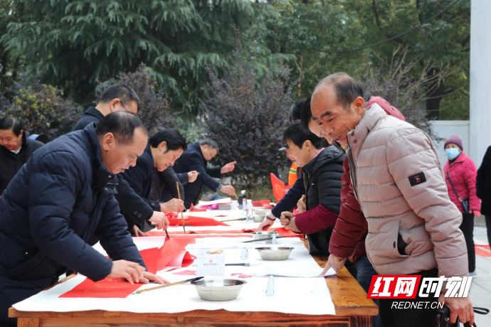 定——“送万福、进万家”书法公益活动走进新邵349.png
