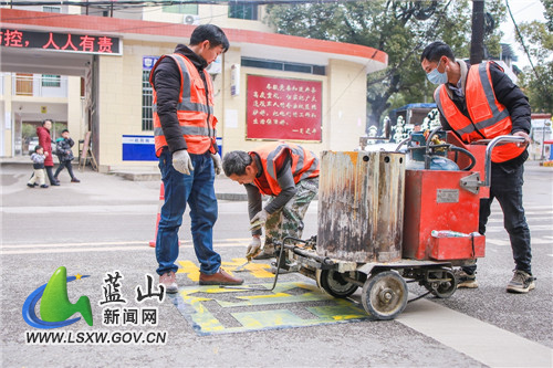 绘制道路标志.jpg