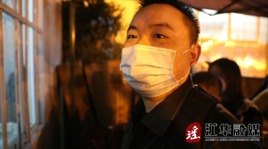黄成博.png
